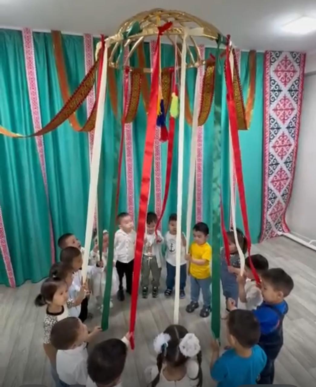1-Мамыр "Бірлік күні" Кіші "Айналайын тобы